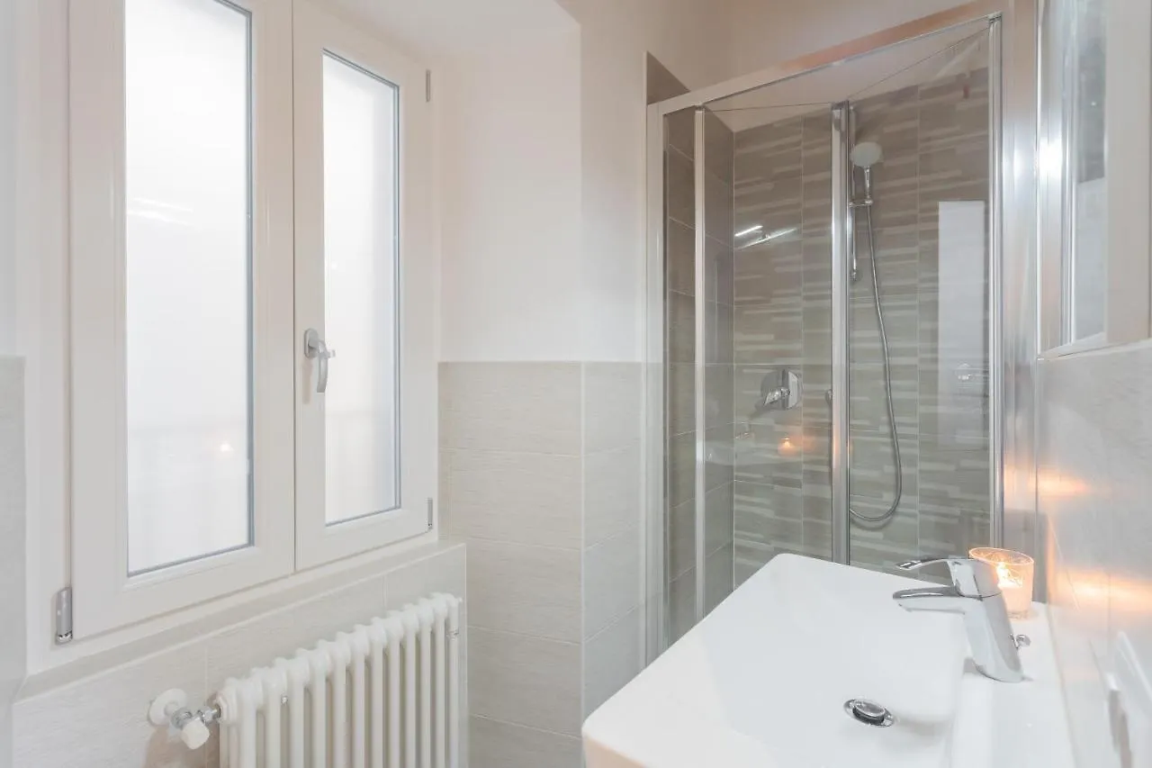 Pozzo Vertical Apartment With Garden And Parking By Rent All Como Torno